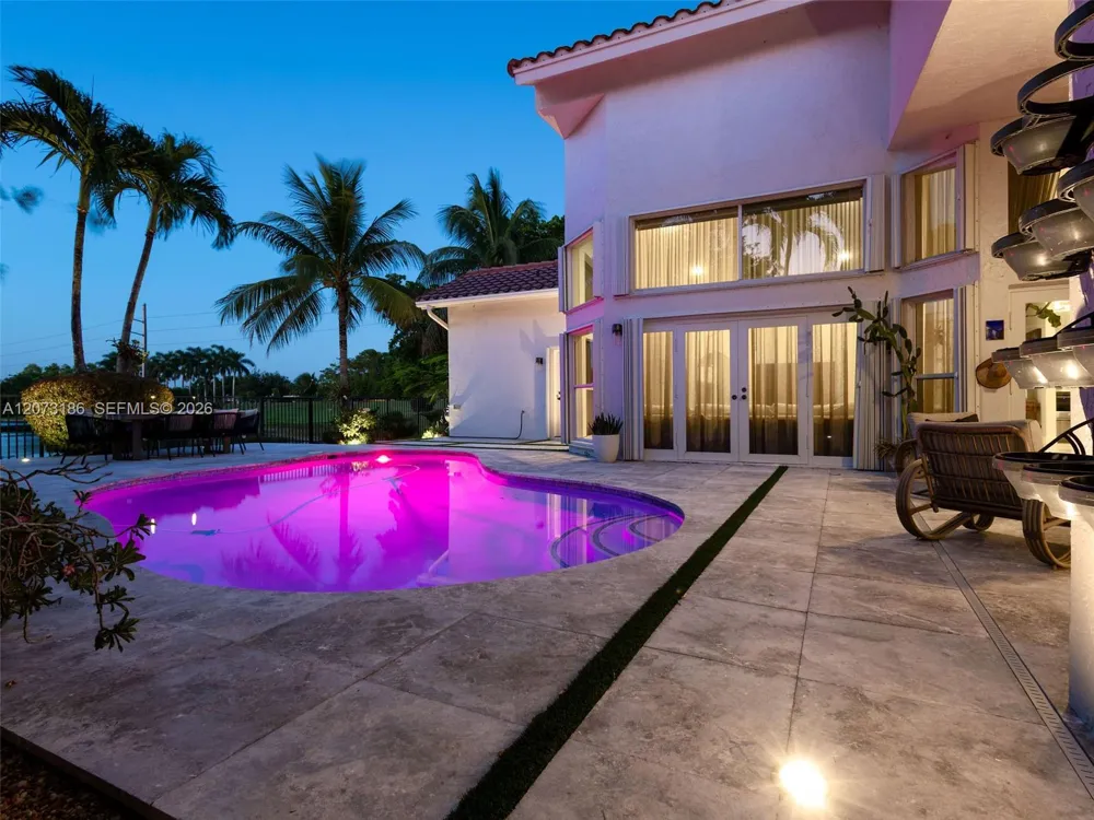 719 Crystal Ct Weston, FL 33326