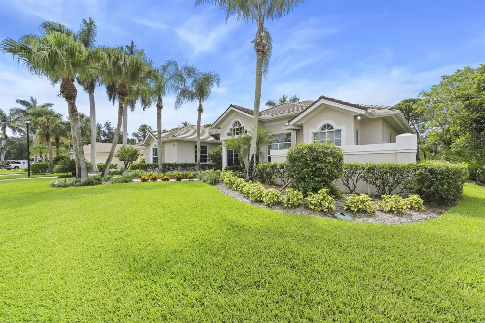 4931 SE Lost Lake Way Hobe Sound, FL 33455