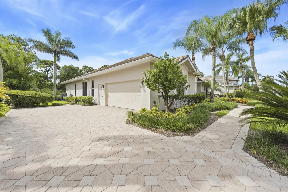 4931 SE Lost Lake Way Hobe Sound, FL 33455