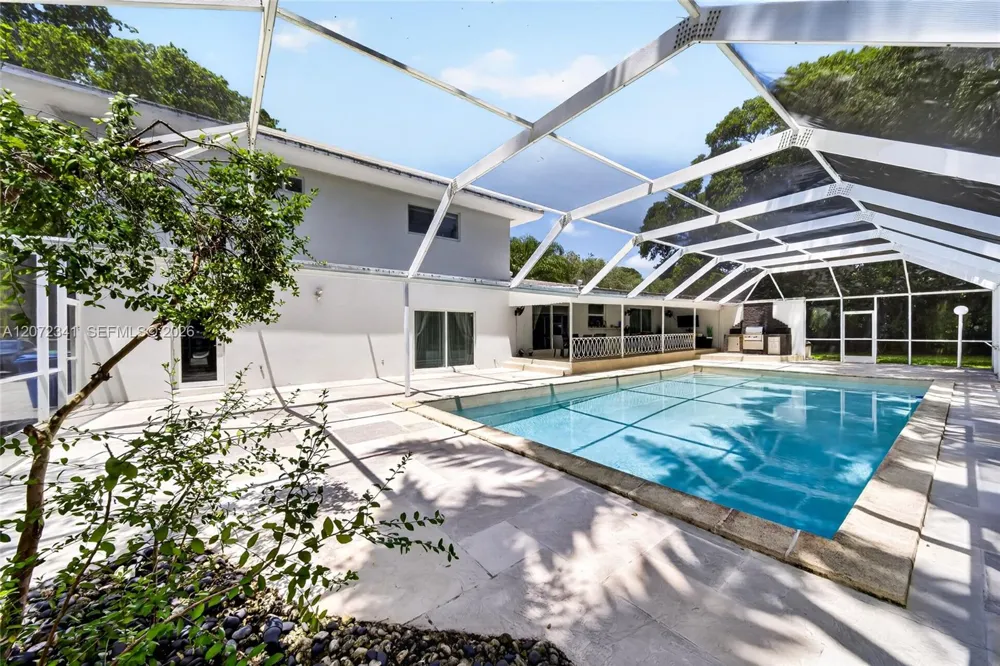 12555 SW 69th Ct Pinecrest, FL 33156