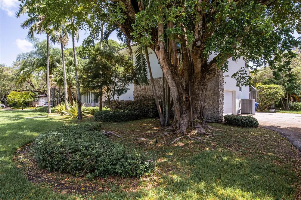 12555 SW 69th Ct Pinecrest, FL 33156