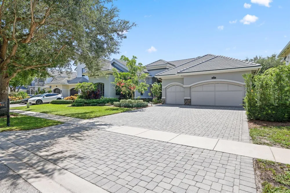 8977 Stone Pier Drive Boynton Beach, FL 33472