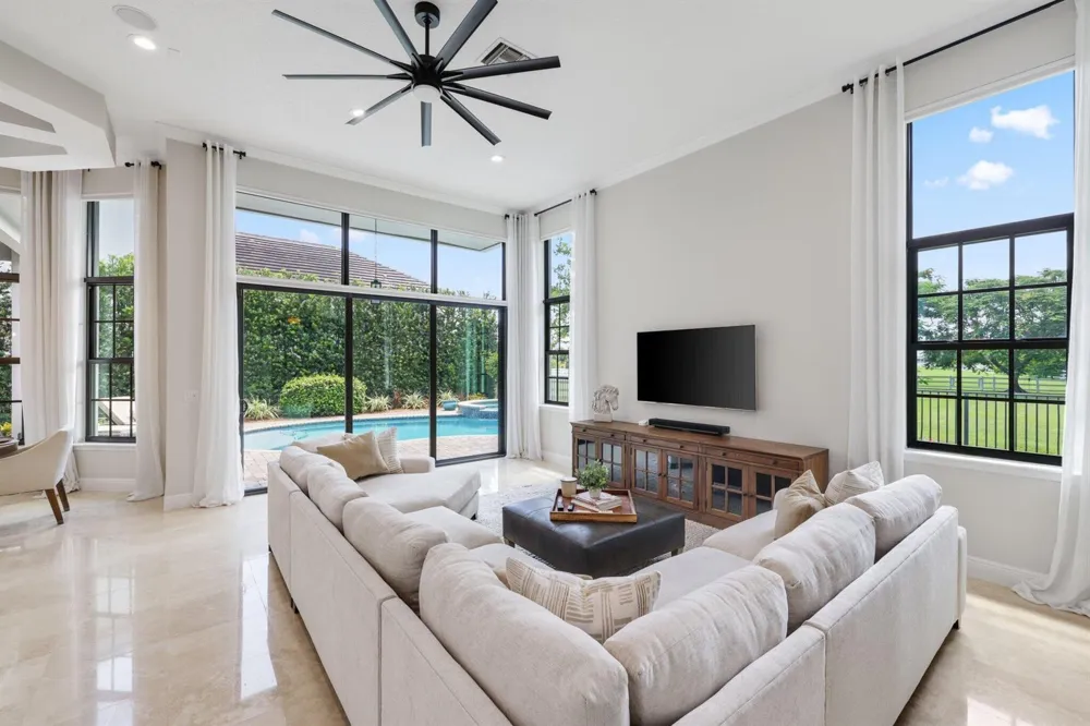 8977 Stone Pier Drive Boynton Beach, FL 33472