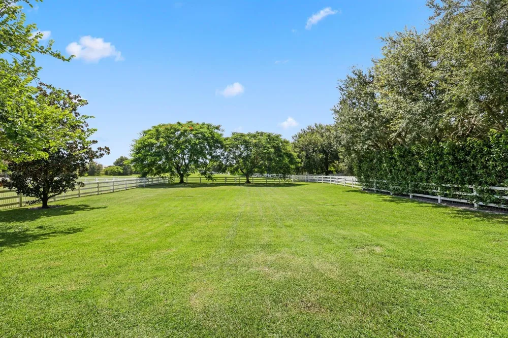 8977 Stone Pier Drive Boynton Beach, FL 33472