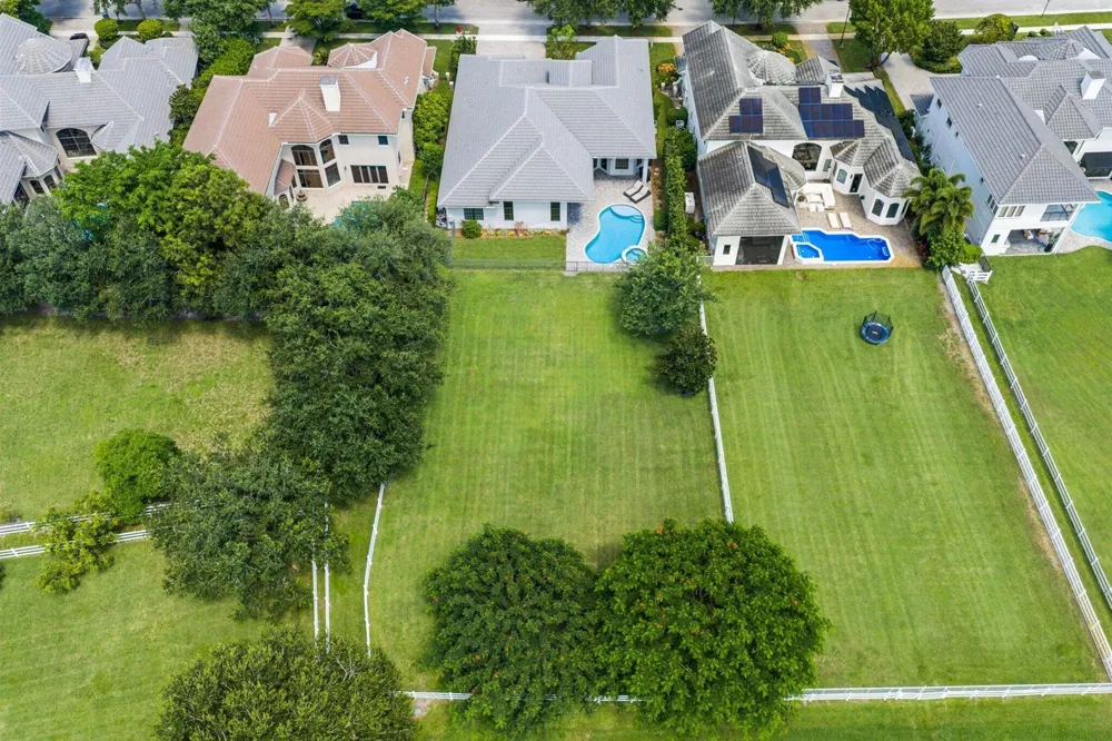 8977 Stone Pier Drive Boynton Beach, FL 33472