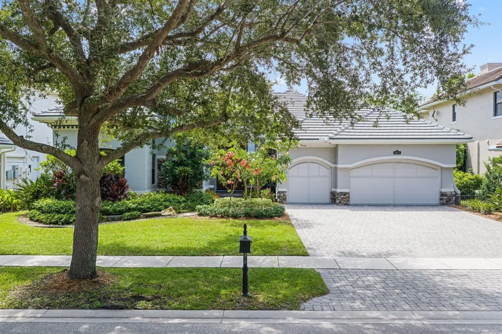 8977 Stone Pier Drive Boynton Beach, FL 33472