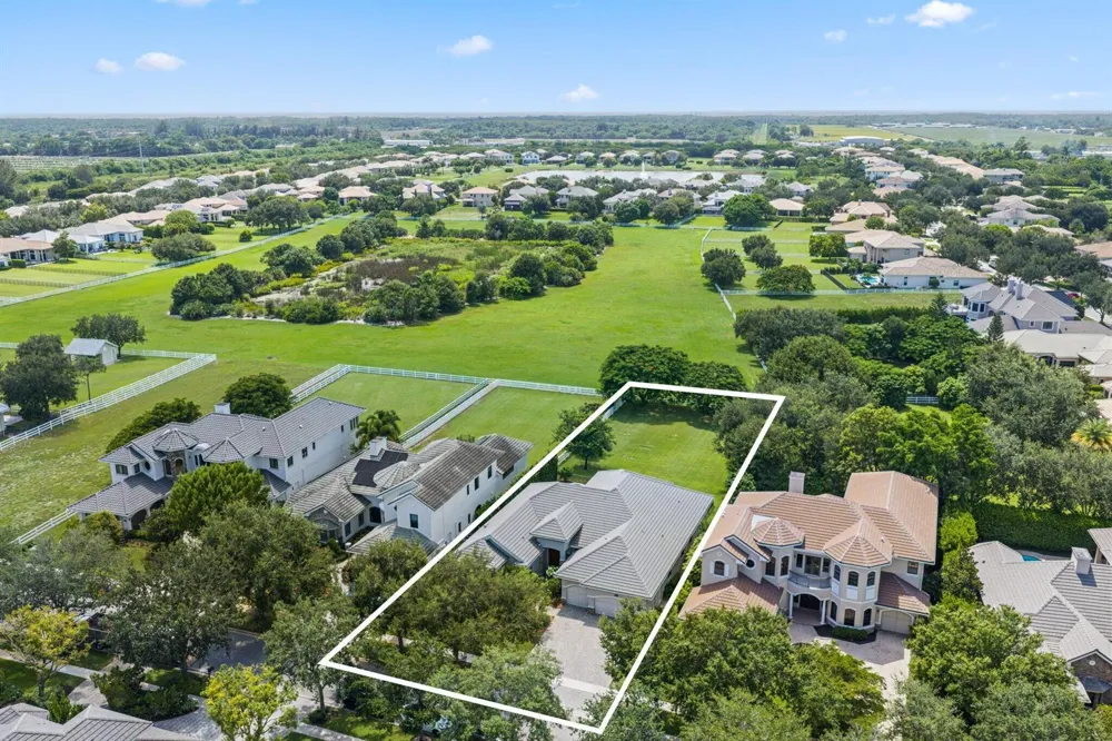 8977 Stone Pier Drive Boynton Beach, FL 33472