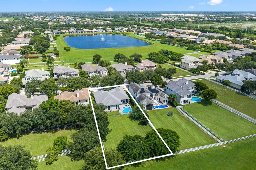 8977 Stone Pier Drive Boynton Beach, FL 33472