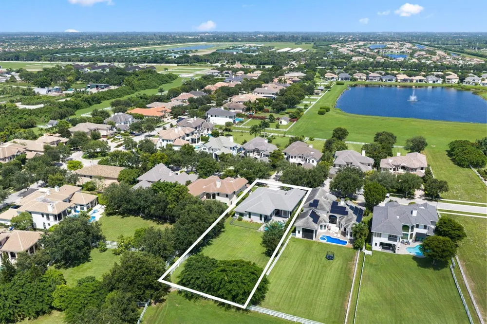 8977 Stone Pier Drive Boynton Beach, FL 33472