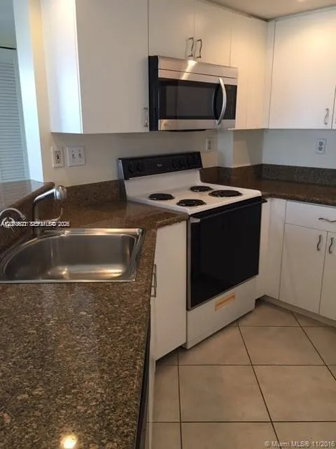 2351 Douglas Rd #909 Miami, FL 33145