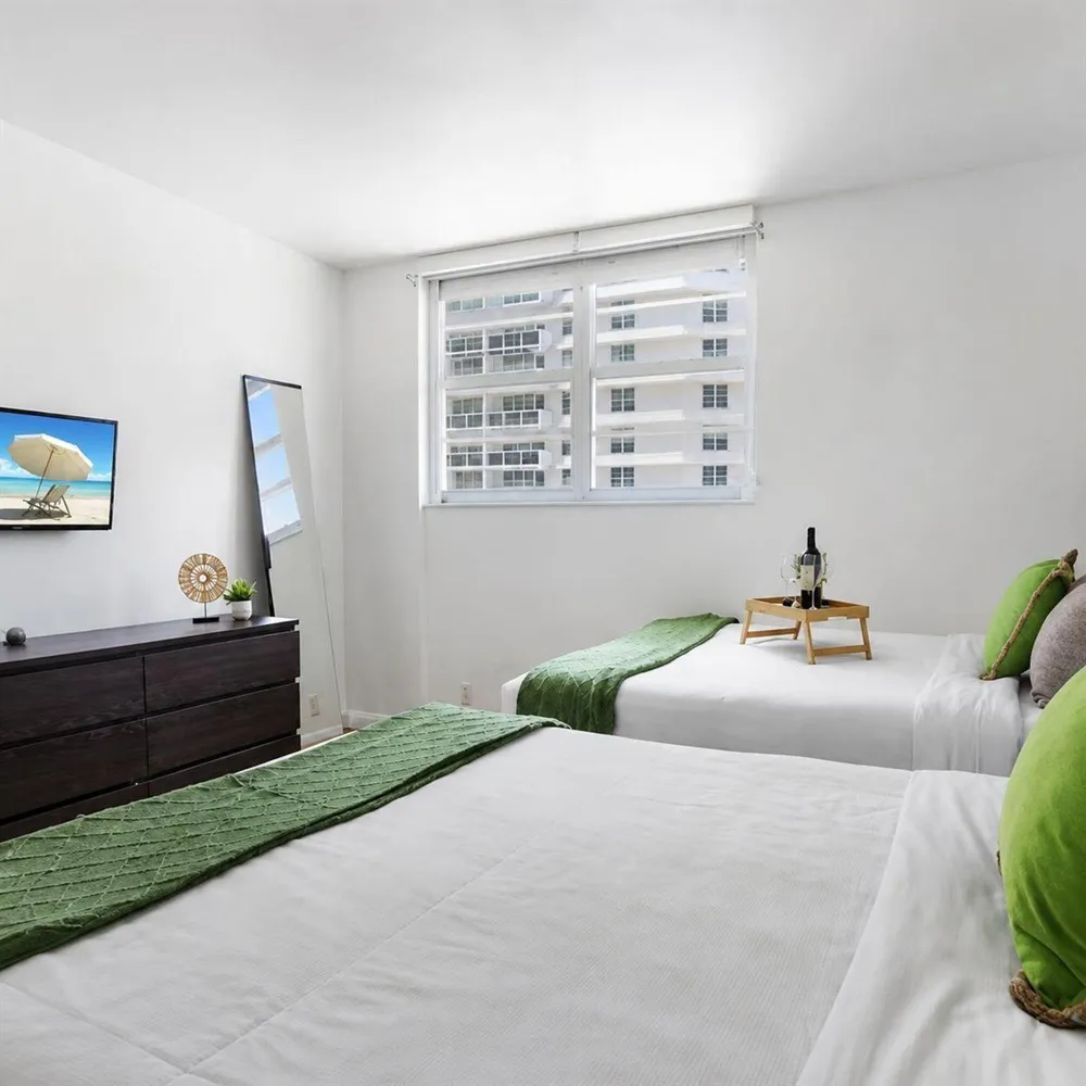 3801 S Ocean Drive #8b Hollywood, FL 33019