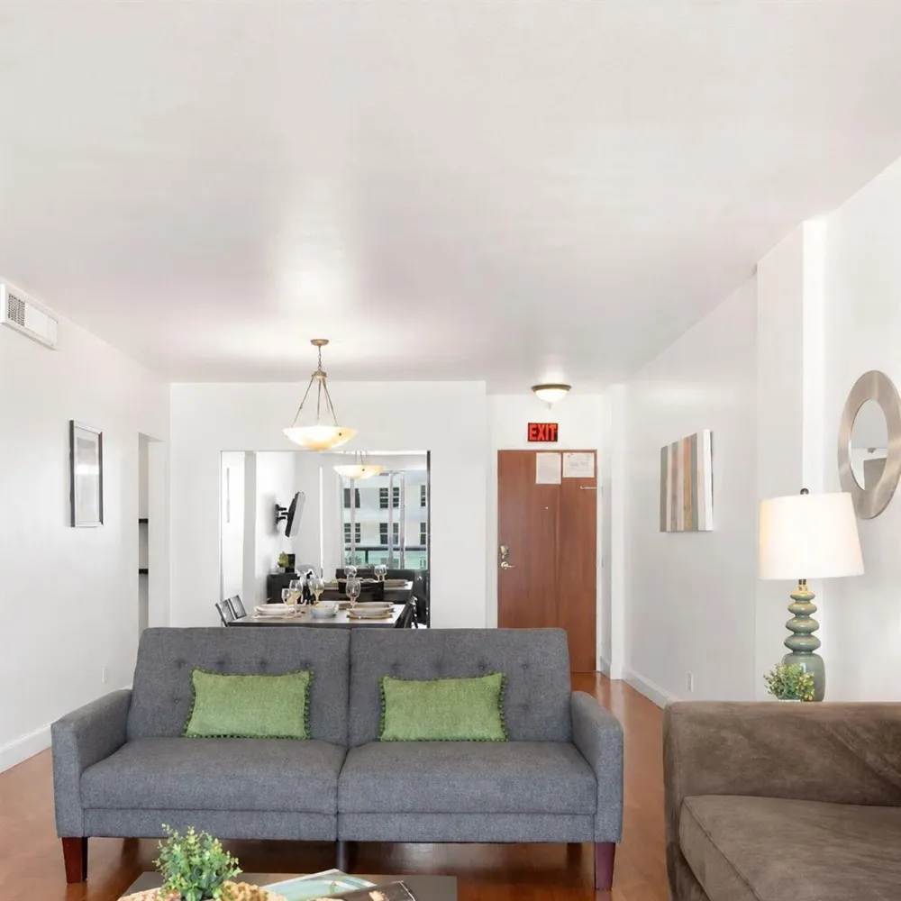 3801 S Ocean Drive #8b Hollywood, FL 33019