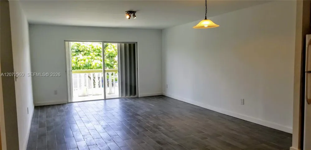 15205 NE 6th Ave #D204 Miami, FL 33162