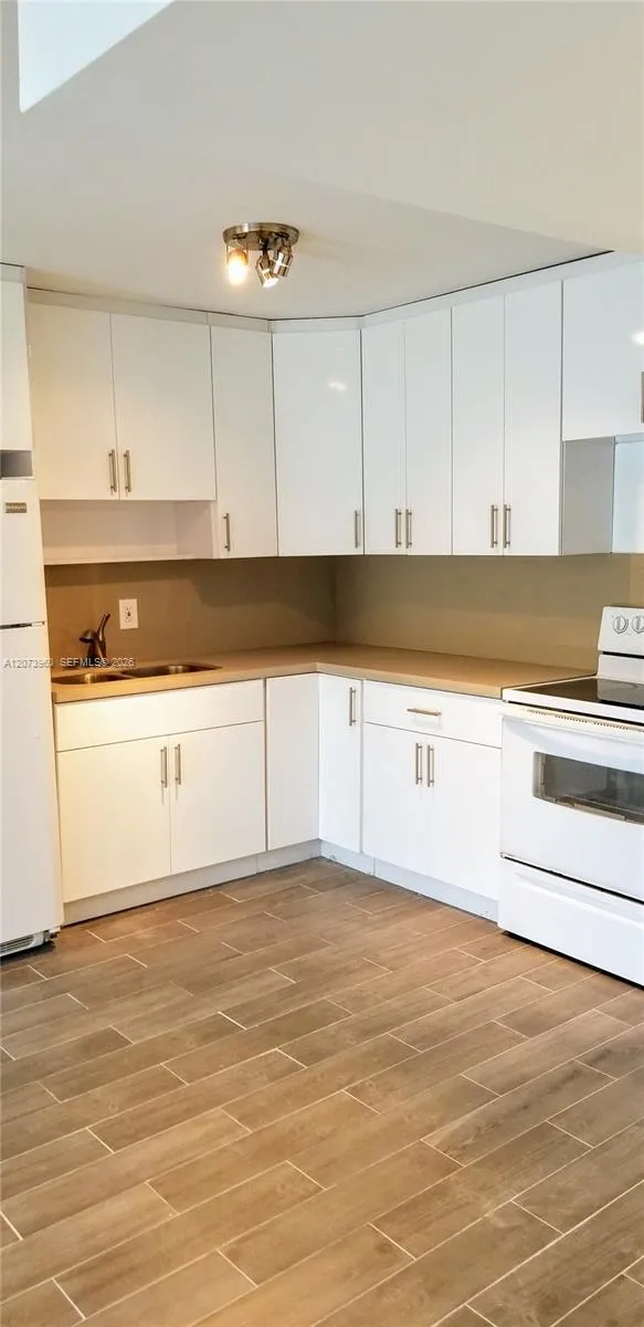 15205 NE 6th Ave #D204 Miami, FL 33162