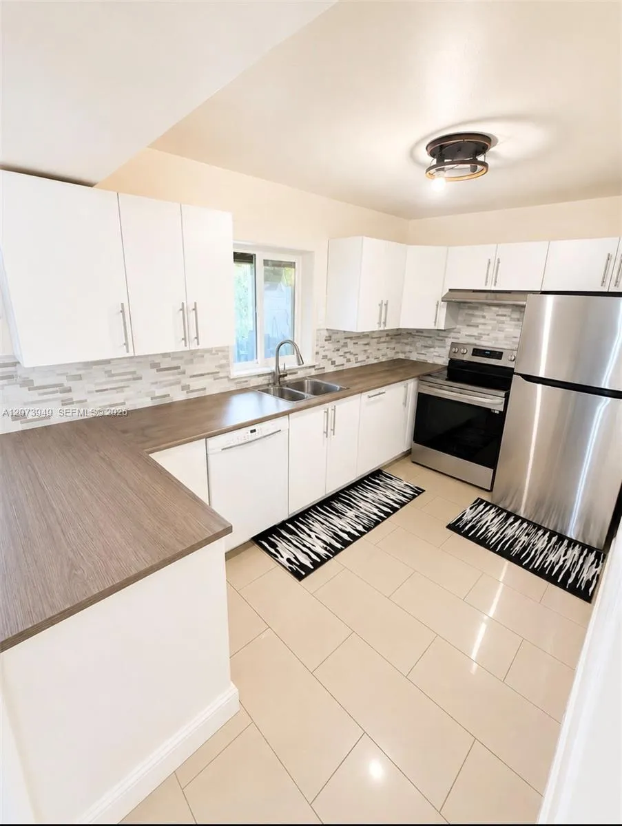 4240 NW 21st St #130 Lauderhill, FL 33313