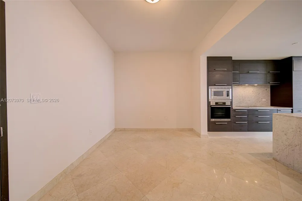 900 Biscayne Blvd #5203 Miami, FL 33132
