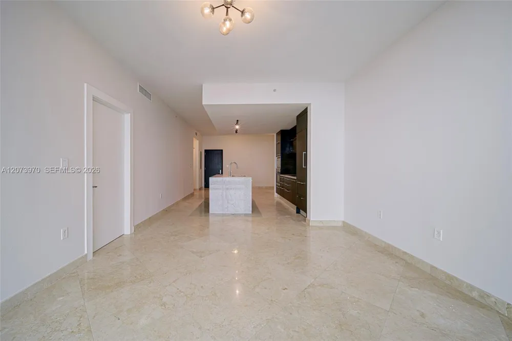 900 Biscayne Blvd #5203 Miami, FL 33132