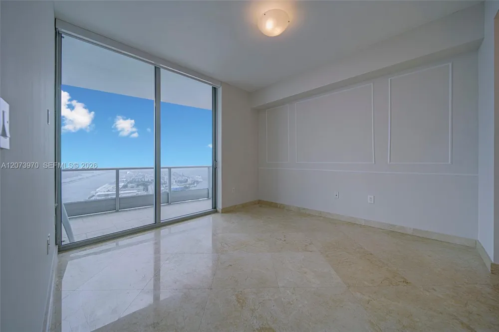 900 Biscayne Blvd #5203 Miami, FL 33132