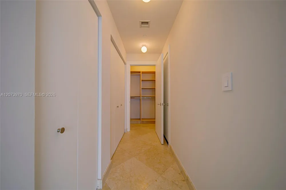 900 Biscayne Blvd #5203 Miami, FL 33132