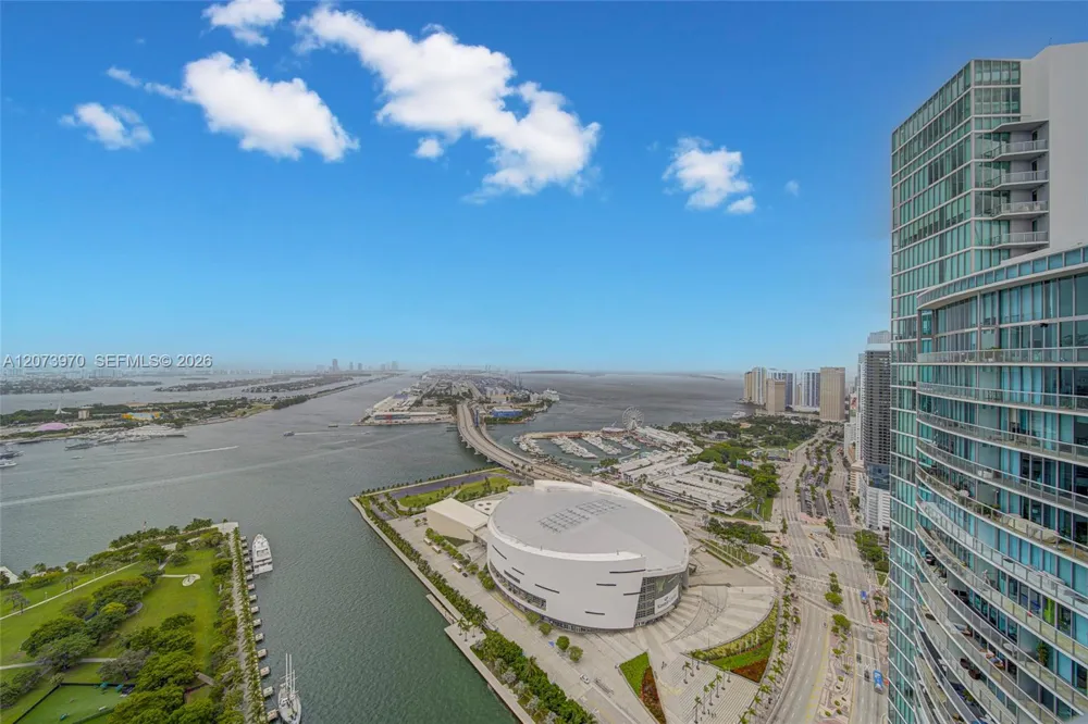 900 Biscayne Blvd #5203 Miami, FL 33132