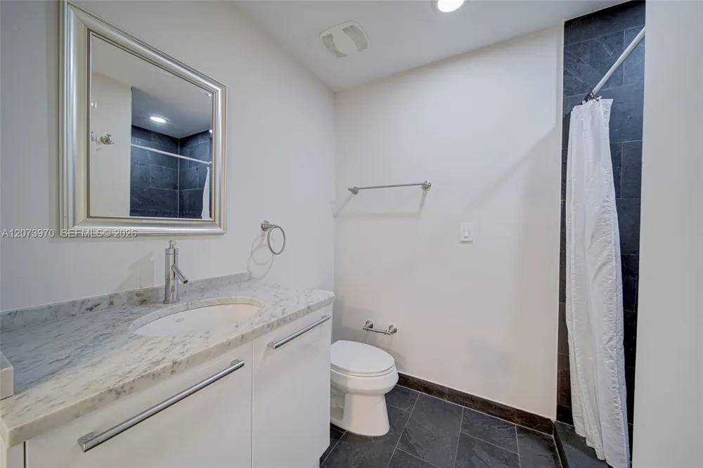 900 Biscayne Blvd #5203 Miami, FL 33132