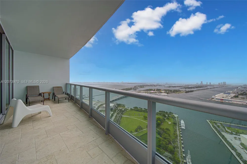 900 Biscayne Blvd #5203 Miami, FL 33132