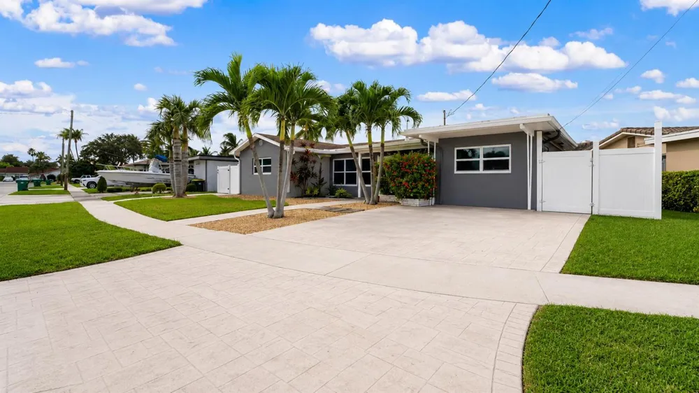 935 Nautilus Isle Dania Beach, FL 33004