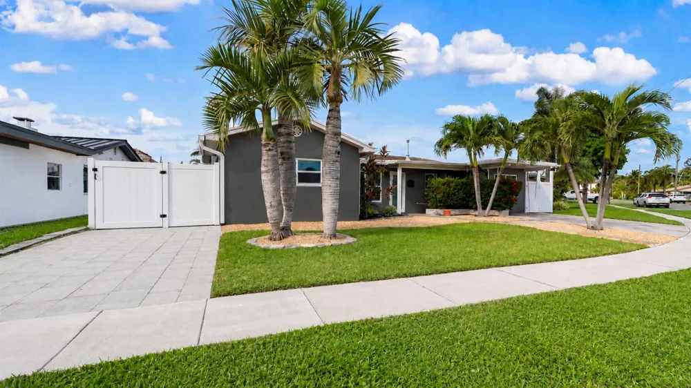 935 Nautilus Isle Dania Beach, FL 33004
