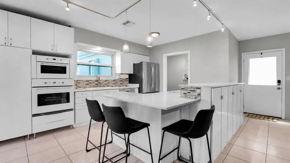 935 Nautilus Isle Dania Beach, FL 33004