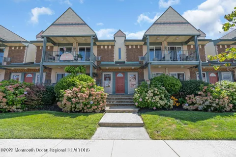 207 13th Avenue #10