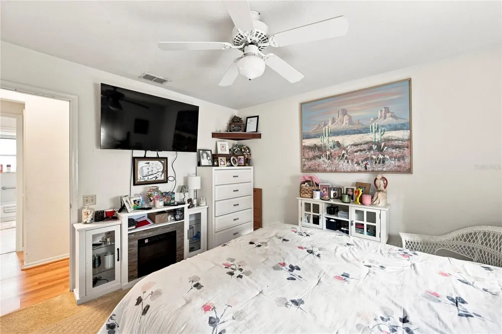 1469 RIVERDALE DRIVE Oldsmar, FL 34677