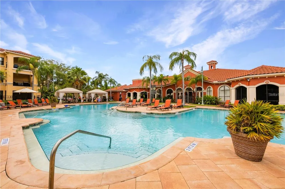 2733 VIA CIPRIANI #810A Clearwater, FL 33764