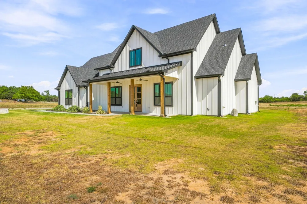 8140 Lavender Road Springtown, TX 76082