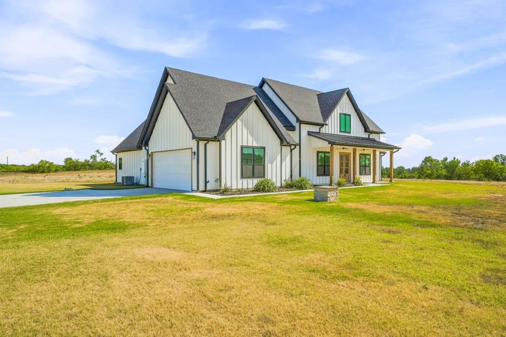 8140 Lavender Road Springtown, TX 76082