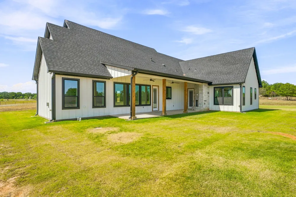 8140 Lavender Road Springtown, TX 76082