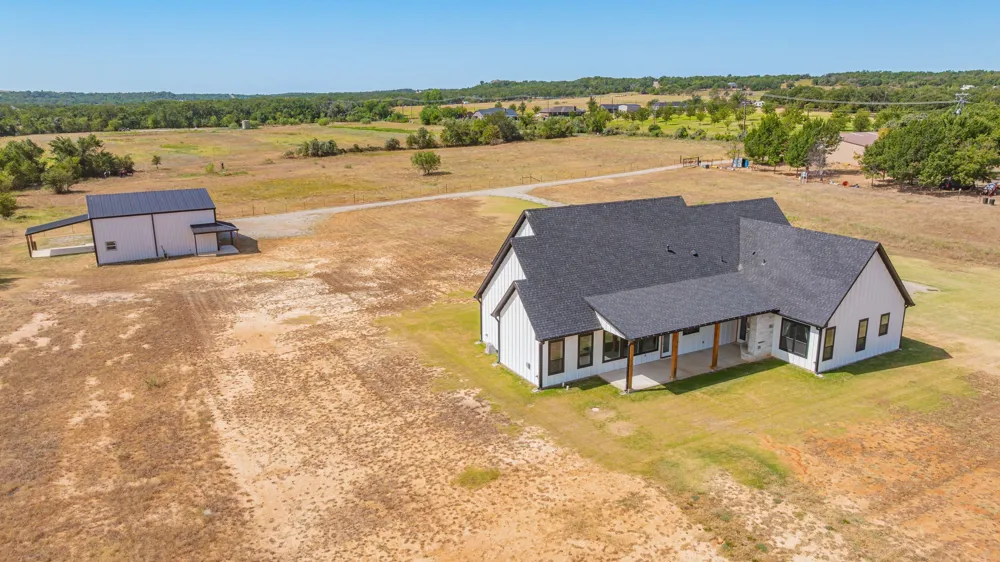 8140 Lavender Road Springtown, TX 76082