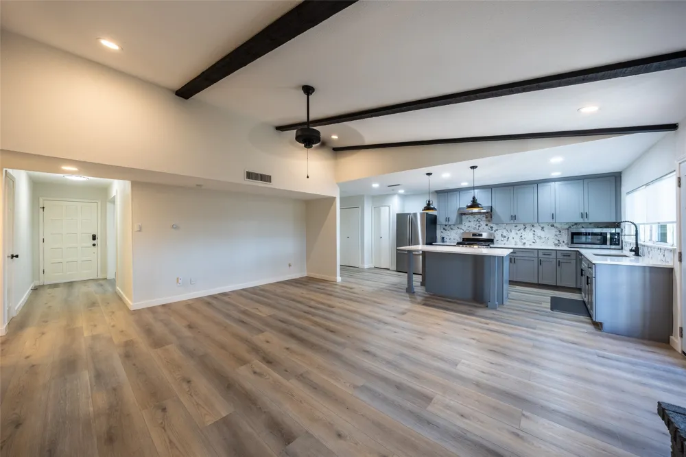 1948 Rambling Ridge Lane Carrollton, TX 75007