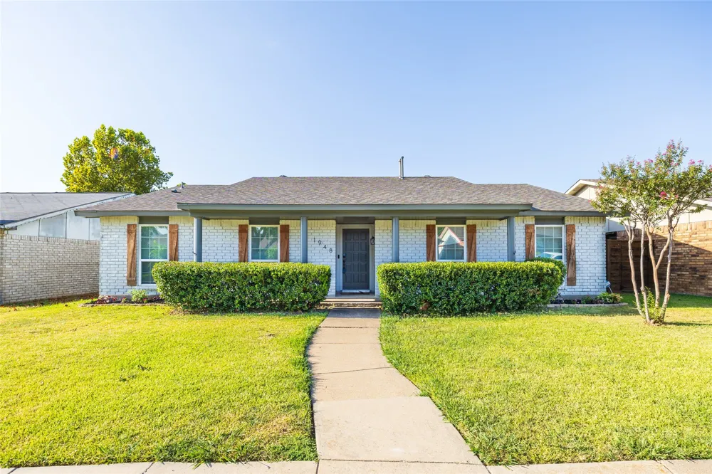 1948 Rambling Ridge Lane Carrollton, TX 75007