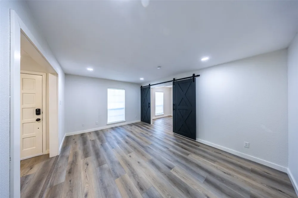 1948 Rambling Ridge Lane Carrollton, TX 75007