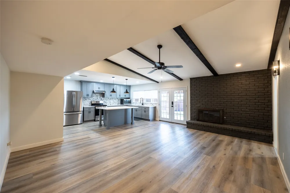 1948 Rambling Ridge Lane Carrollton, TX 75007