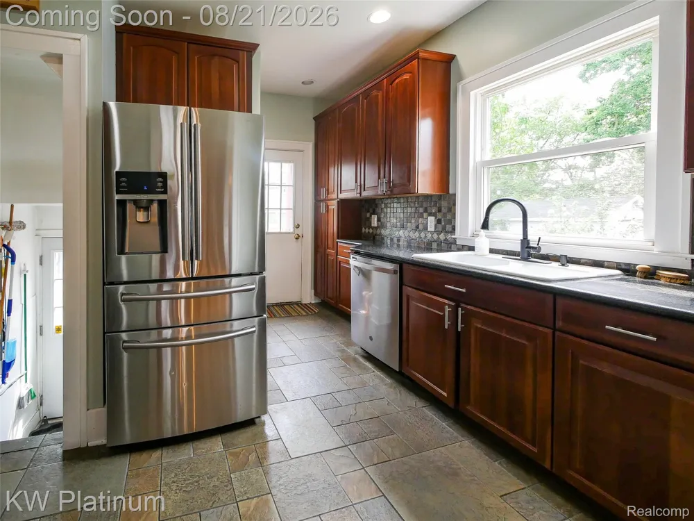 250 Channing Street Ferndale City, MI 48220