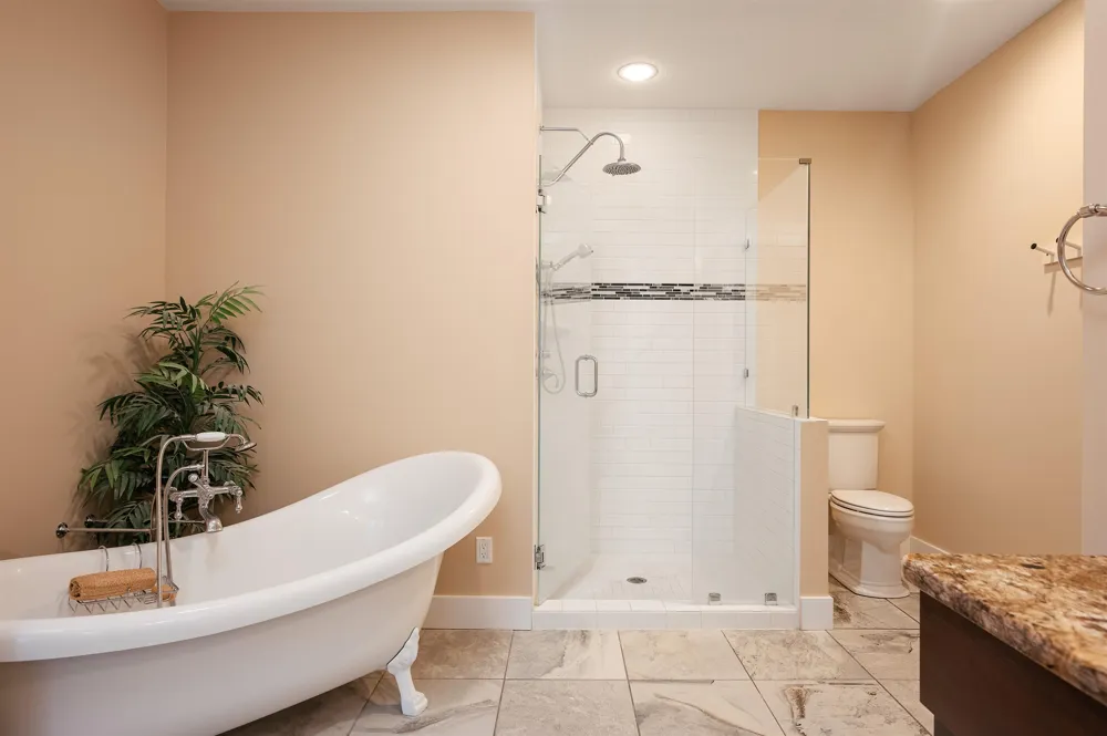 6860 Peninsula Drive Peninsula Township, MI 49686