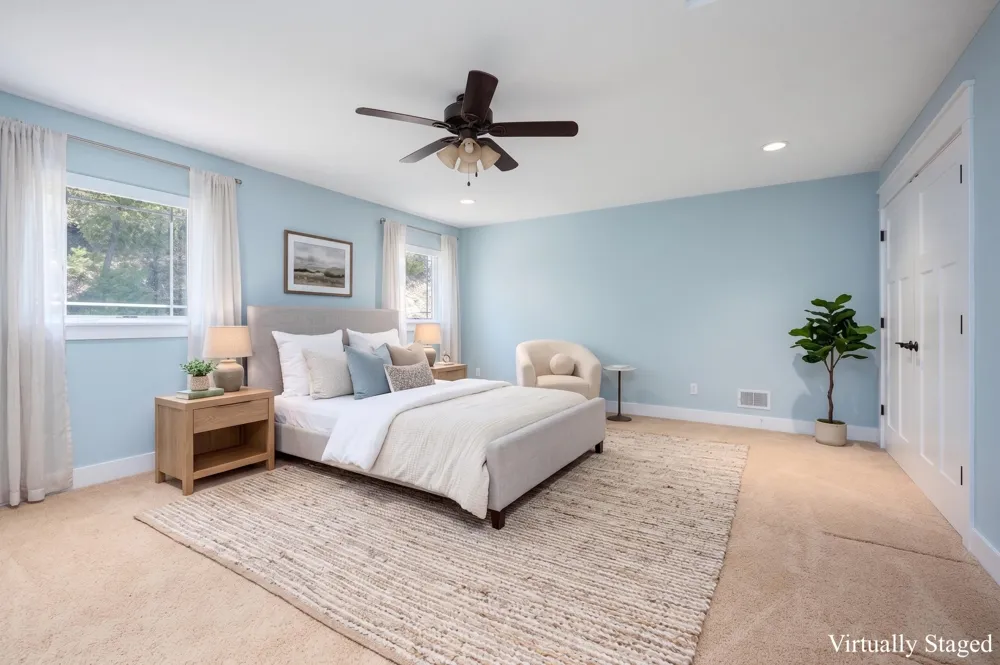 6860 Peninsula Drive Peninsula Township, MI 49686
