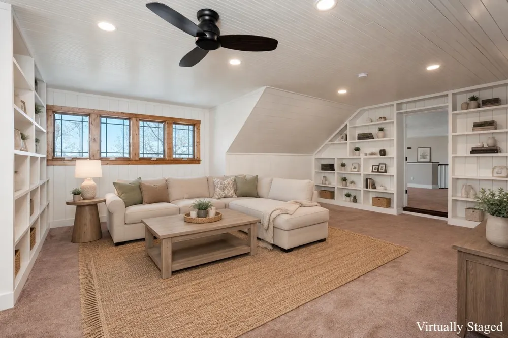 6860 Peninsula Drive Peninsula Township, MI 49686