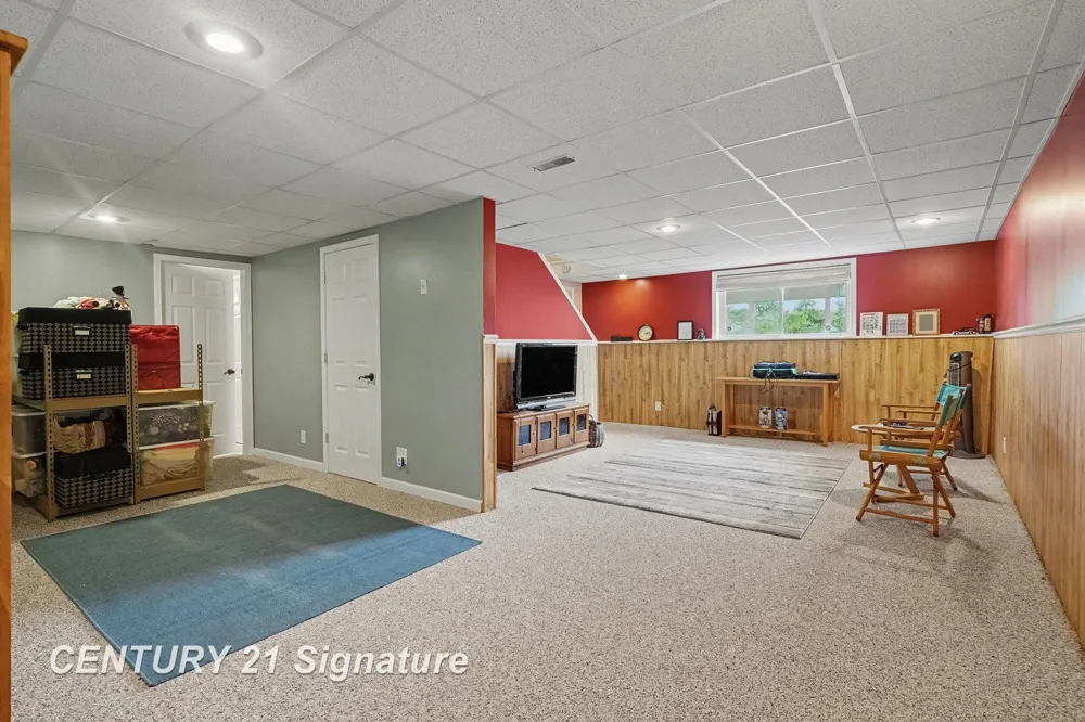 512 Hampton Lake Drive Hampton Charter Township, MI 48732