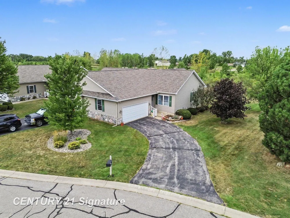 512 Hampton Lake Drive Hampton Charter Township, MI 48732