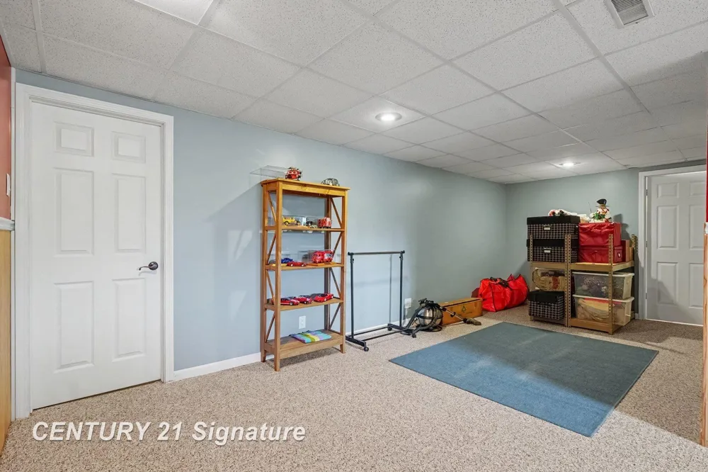 512 Hampton Lake Drive Hampton Charter Township, MI 48732