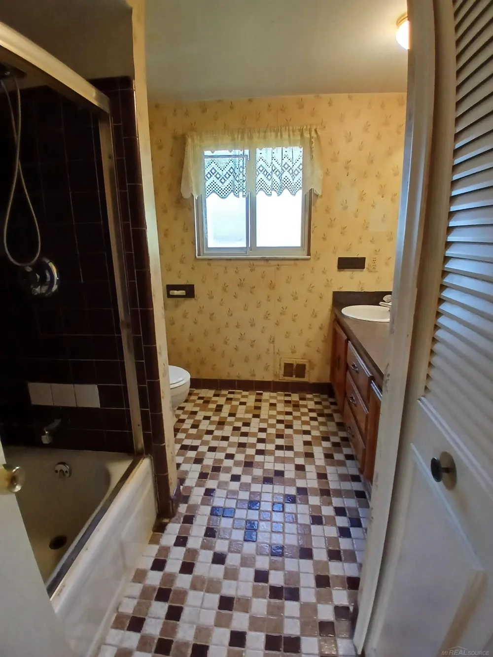 51569 Johns Drive Chesterfield Township, MI 48047