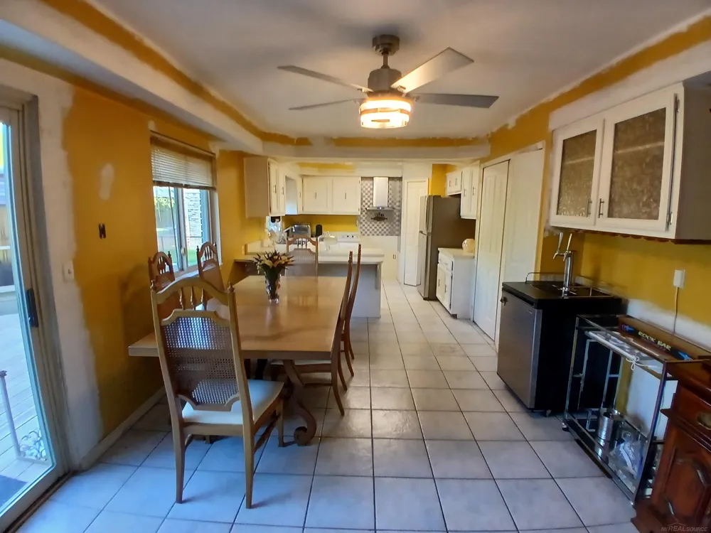 51569 Johns Drive Chesterfield Township, MI 48047