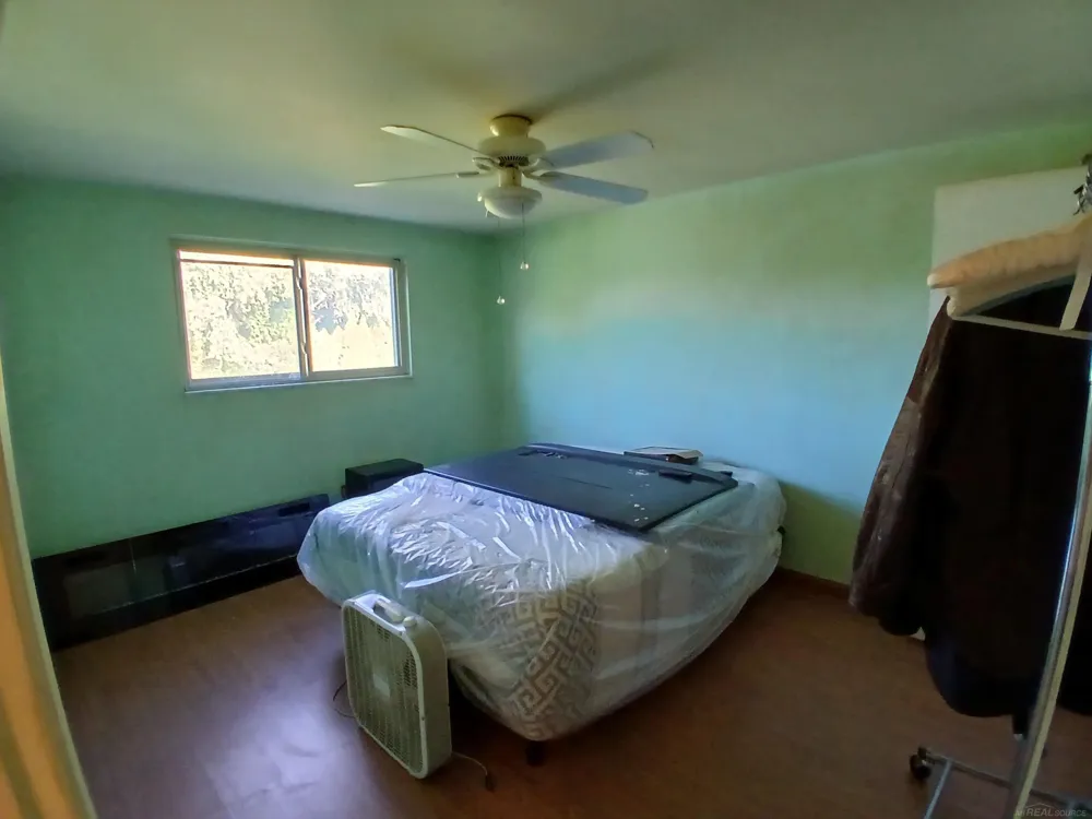 51569 Johns Drive Chesterfield Township, MI 48047